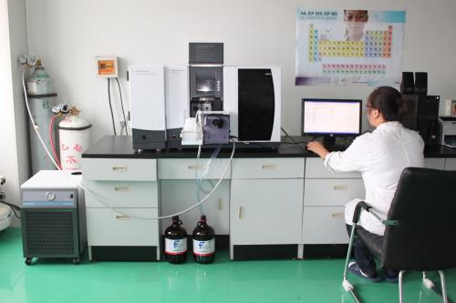 原子吸收分光光度法使用的设备是怎样的？